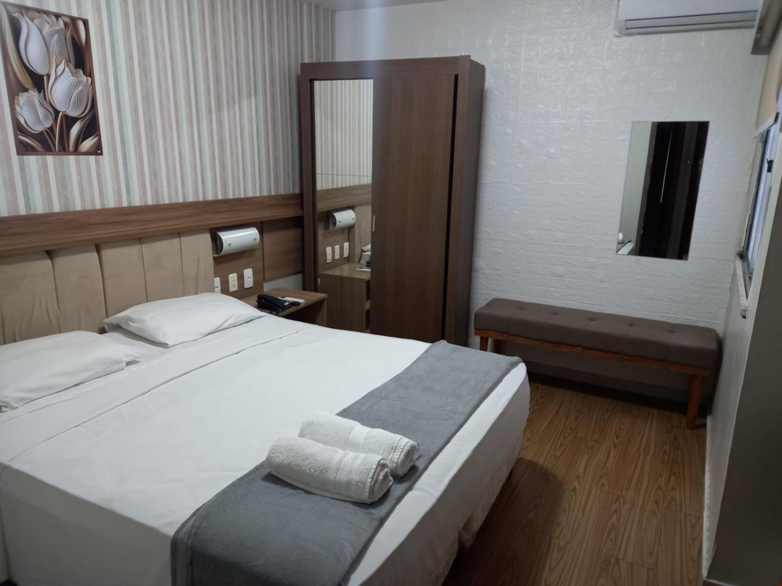 Hotel Do Largo มาเนาส์ ภายนอก รูปภาพ