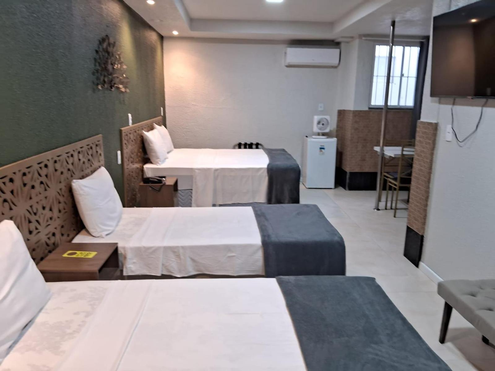 Hotel Do Largo มาเนาส์ ภายนอก รูปภาพ