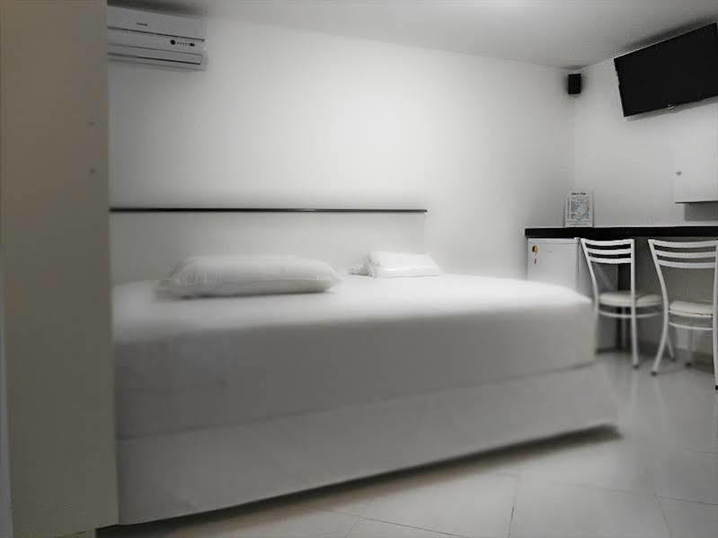 Hotel Do Largo มาเนาส์ ภายนอก รูปภาพ